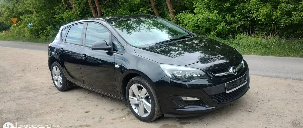 Opel Astra cena 29800 przebieg: 145000, rok produkcji 2013 z Gostynin małe 352